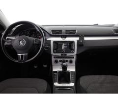 Volkswagen Passat 2.0 TDI 103kW - 9