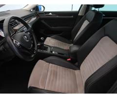 Volkswagen Passat 2.0 TDI 110kW - 16