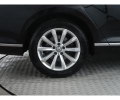 Volkswagen Passat 2.0 TDI 110kW - 20