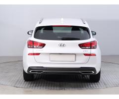 Hyundai i30 1.5 T-GDI MHEV 117kW - 6