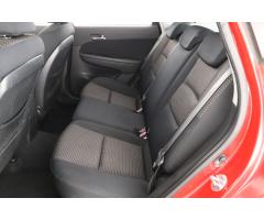 Hyundai i30 1.6 CVVT 93kW - 11