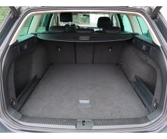 Volkswagen Passat 2.0 TDI 110kW - 22