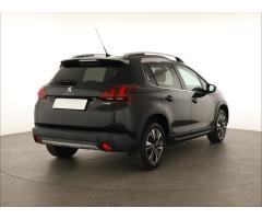 Peugeot 2008 1.2 PureTech 60kW - 8