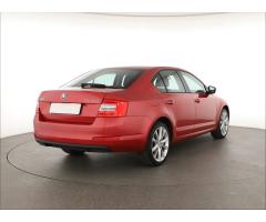 Škoda Octavia 2.0 TDI 110kW - 8