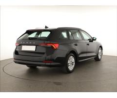 Škoda Octavia 2.0 TDI 85kW - 8