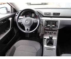 Volkswagen Passat 2.0 TDI 103kW - 9