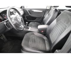 Volkswagen Passat 2.0 TDI 103kW - 14