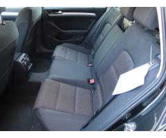 Volkswagen Passat 1.6 TDI 88kW - 15