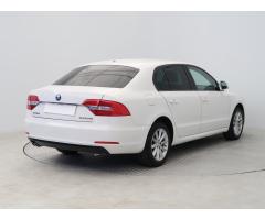 Škoda Superb 2.0 TDI 103kW - 9