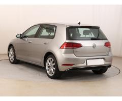 Volkswagen Golf Variant R-Line mHEV DSG Zlevněno o 16 000 Kč