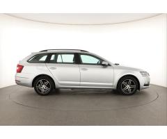 Škoda Octavia 2.0 TDI 110kW - 8