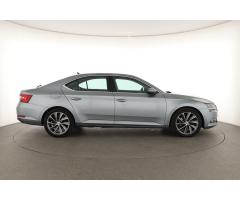 Škoda Superb 2.0 TDI 140kW - 8