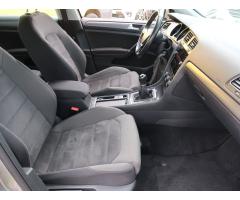 Volkswagen Golf 1.0 TSI 81kW - 12