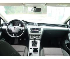 Volkswagen Passat 2.0 TDI 110kW - 10