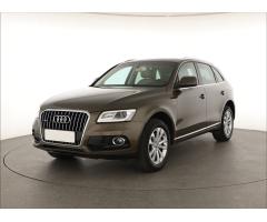 Audi Q3 S tronic DSG Zlevněno o 22 000 Kč