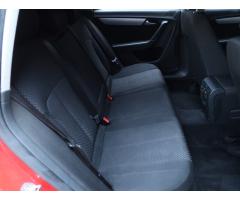 Volkswagen Passat 1.6 TDI 77kW - 28