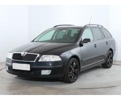 ŠKODA SUPERB COMBI 2.0TDI 140 LAURIN&K 4X4 DSG 7ST