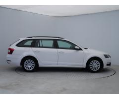 Škoda Octavia 1.6 TDI 85kW - 10