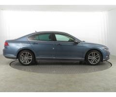 Volkswagen Passat 2.0 TDI 110kW - 8