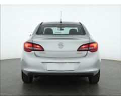 Opel Astra 1.4 T 103kW - 11