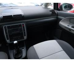 Volkswagen Sharan 2.0 TDI 103kW - 11