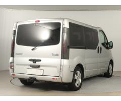 Renault Trafic 2.5 dCi  99kW - 7