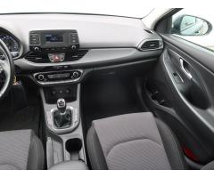 Hyundai i30 1.5 DPI 81kW - 11