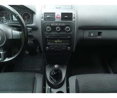 Volkswagen Touran 1.6 TDI 77kW - 18