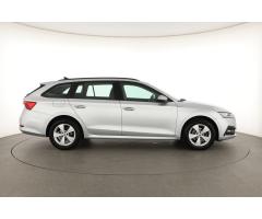 Škoda Octavia 2.0 TDI 110kW - 8