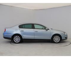 Volkswagen Passat 2.0 FSI 110kW - 10