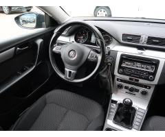 Volkswagen Passat 1.6 TDI 77kW - 9