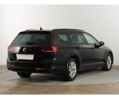 Volkswagen Passat 2.0 TDI 90kW - 7