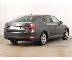 Škoda Superb 2.0 TDI 140kW - 8