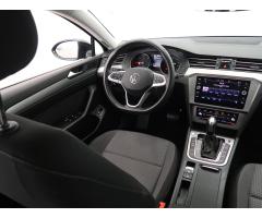 Volkswagen Passat 2.0 TDI 90kW - 9