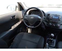 Hyundai i30 1.6 CRDi 66kW - 9