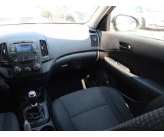 Hyundai i30 1.6 CRDi 66kW - 11