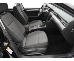 Volkswagen Passat 2.0 TDI 90kW - 12