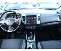 Mitsubishi Outlander 2.2 DI-D 115kW - 10