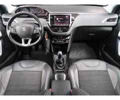 Peugeot 2008 1.2 PureTech 61kW - 10