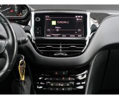 Peugeot 2008 1.2 PureTech 61kW - 18