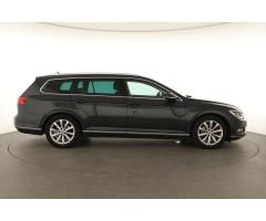 Volkswagen Passat 2.0 TDI 140kW - 8