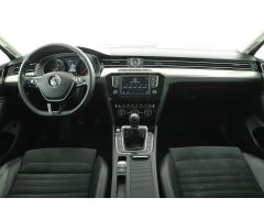 Volkswagen Passat 2.0 TDI 140kW - 9