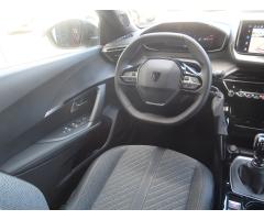 Peugeot 2008 1.2 PureTech 74kW - 9