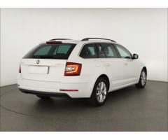 Škoda Octavia 1.6 TDI 85kW - 7