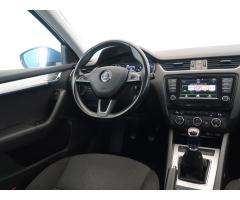 Volkswagen Passat 2.0 TDI 103kW - 9