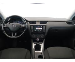 Volkswagen Passat 2.0 TDI 103kW - 10