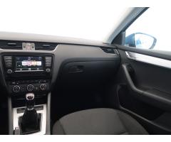 Volkswagen Passat 2.0 TDI 103kW - 11