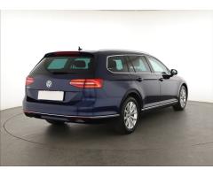 Volkswagen Passat 2.0 TDI 140kW - 7