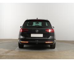 Volkswagen Passat 2.0 TDI 110kW - 6