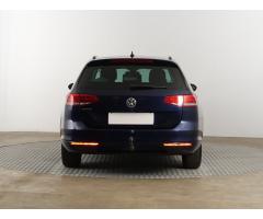 Volkswagen Passat 2.0 TDI 110kW - 6